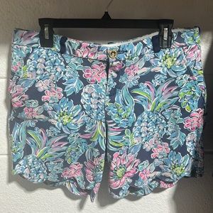 Lilly Pulitzer floral shorts size 10